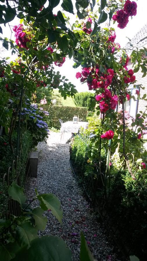 B&B Aan De Limes In Maurik Exteriör bild